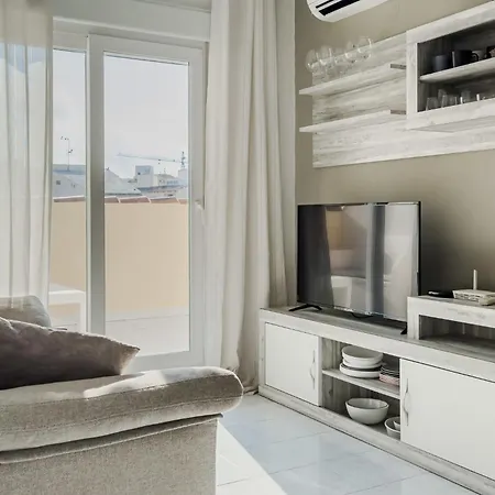 Apartment & Sea *